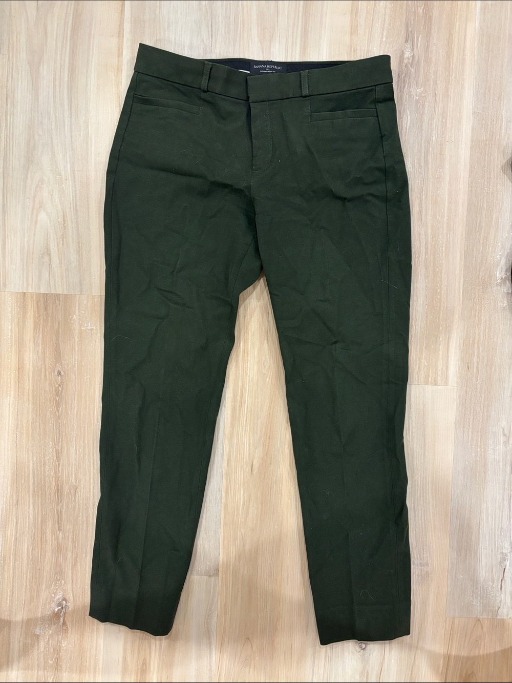 Banana Republic Sloan Curvy fit Olive Green Chinos